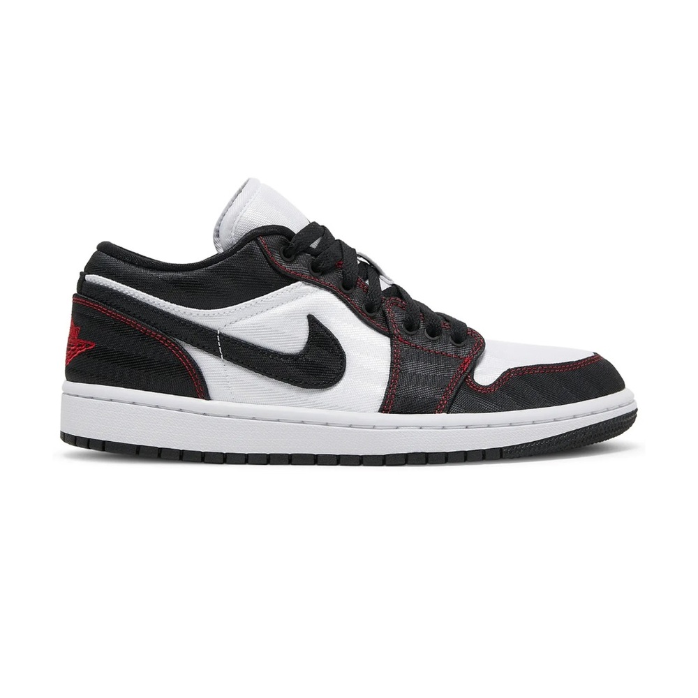 Air Jordan 1 low SE utility PANDA SIZE 8